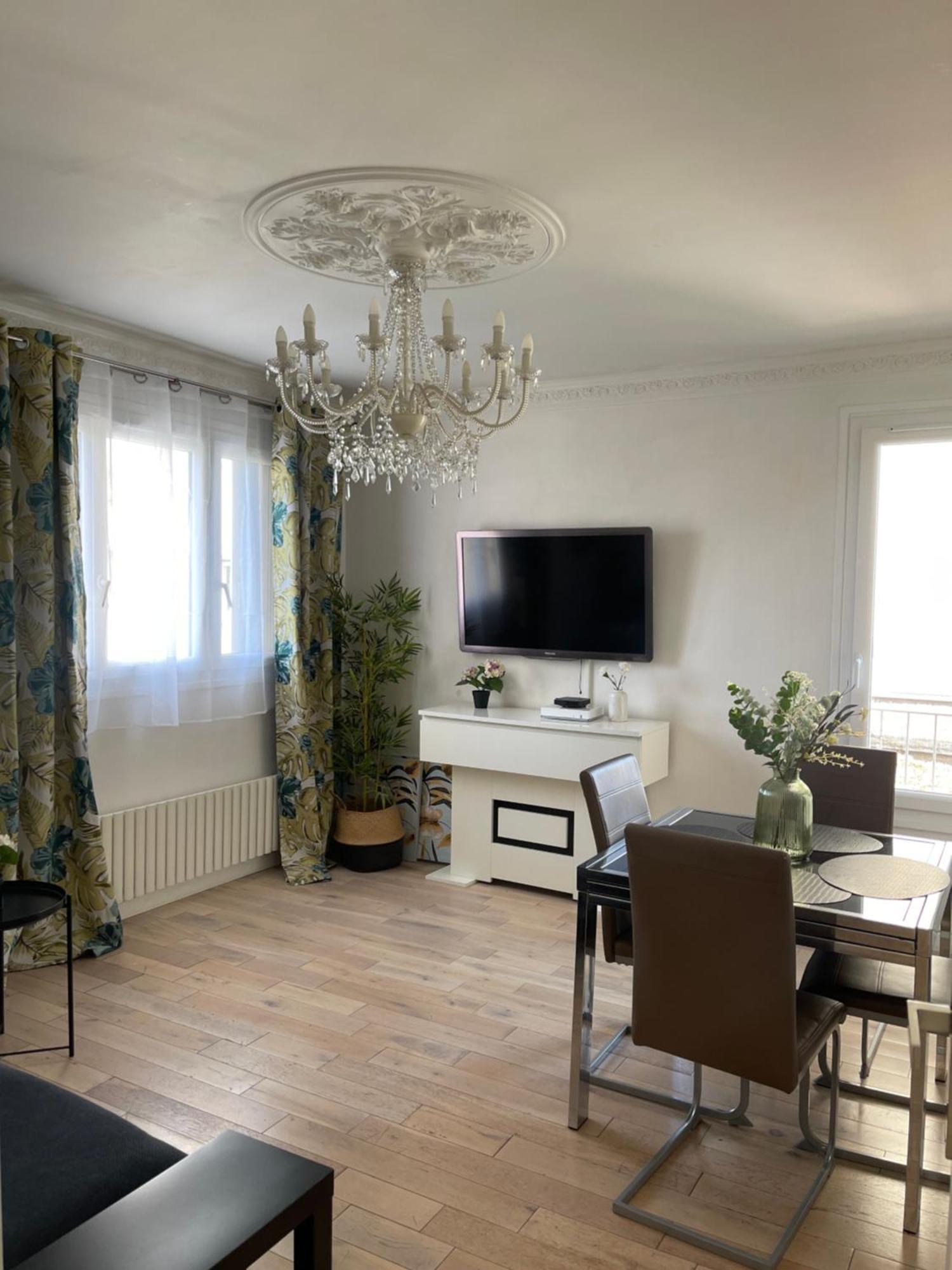 Tres Joli Appartement Mignon Confortable A Paris Villeneuve-La-Garenne Exterior foto